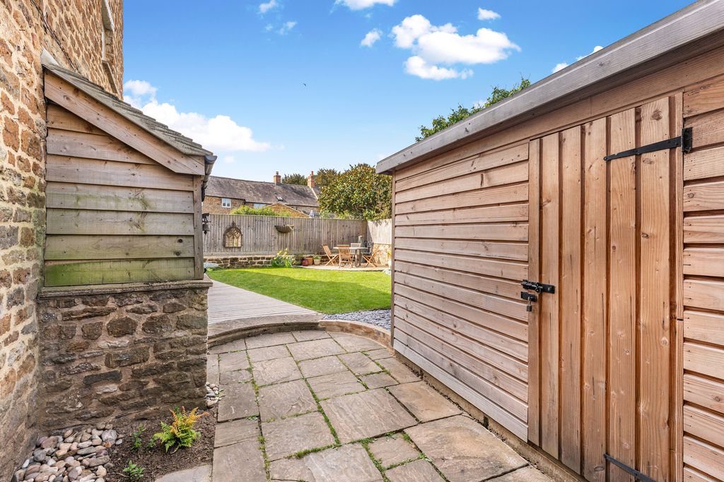 Aynho Road Adderbury